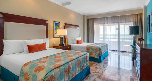 Accommodations - Wyndham Grand Cancun Resort and Villas All Inclusive